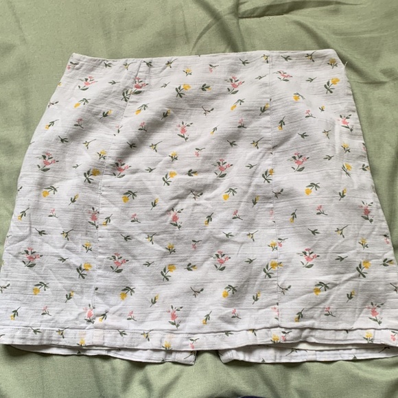 floral print white size snall mini skirt - Picture 4 of 5